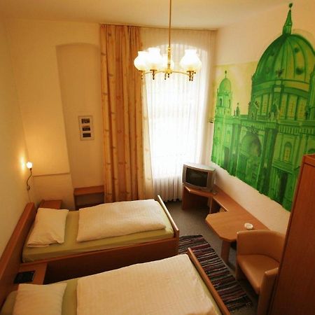 Hotel - Pension Am Schloss Bellevue Berlin Oda fotoğraf